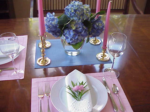 Как украсить стол для романтического ужина